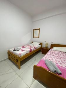 Hellenas Apartments