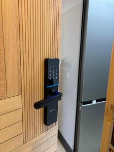 Modern Oasis Studio Balcony, Parking & WiFi