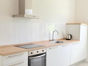 PP11 - Potenza Picena, nuovo trilocale con piscina e aria condizionata