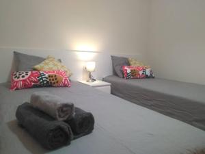 Apartamento con terraza, piscina, padel y parking
