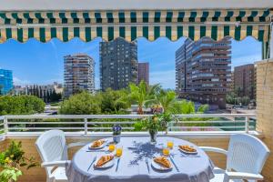 Bahía San Juan apartamento - Playa y piscina AC a partir de julio