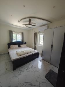 Premium 3BHK Family Apartment with Parking and Fast Wifi