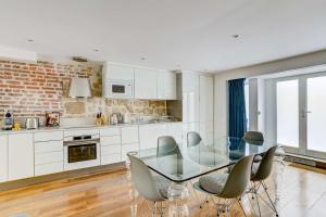 Jardin Prive - Gorgeous 3 Bed House in Le Marais
