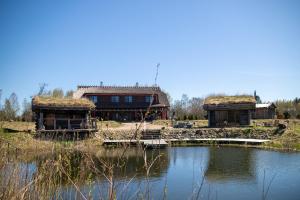 Ülase Riverside Lodge, Rural Retreat for 20 Guests, Private Smoke Sauna Available, Estonia
