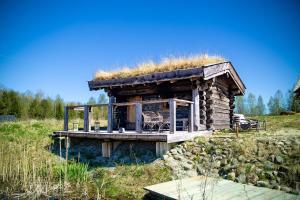 Ülase Riverside Lodge, Rural Retreat for 20 Guests, Private Smoke Sauna Available, Estonia