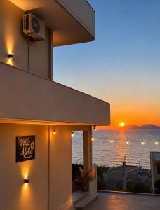 Aloha Villa and Suites