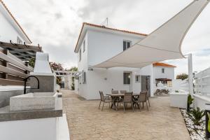 Black Swan Luxury Villa Protaras