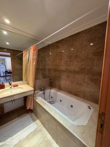 Apartment with swimming pool in the heart of Marrakech