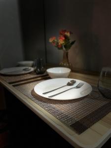 G335 Place at SMDC Cheers Residences by Chyns Suite