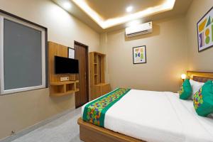 Anandam Hotel