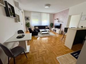Apartman EMA