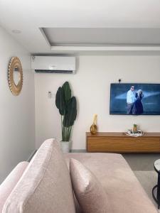 Executive 1BR Behind Citymall