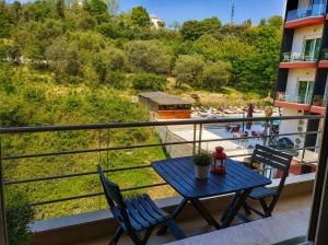 Green View Balcony apartment in Durrës Shkallnur