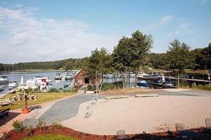 Urlaub am See - Ferienwohnungen auf dem Fischerhof Eldenburg