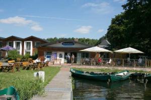 Urlaub am See - Ferienwohnungen auf dem Fischerhof Eldenburg