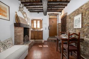 Charme Cugnanesi - 2 room apartment in the medieval heart