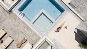 ViveVerde Villa, featuring 3 Pools - Walking distance to Beach & Shops, By ThinkVilla