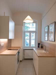 Calm&Chic Suite Near Main Train Station