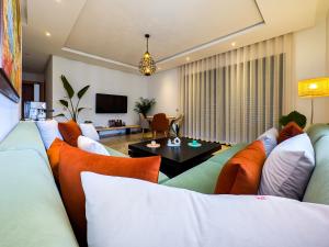Modern & Stylish Premium, 5 min by foot to TGV Agdal, Tram station & Corniche
