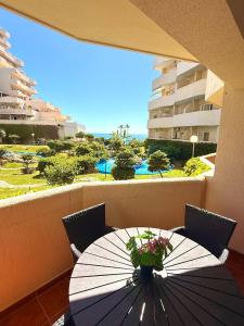 Lovely Sea and Garden View Apartment Benalbeach