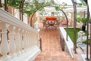 Le Palme - Exclusive Garden Retreat & Parking