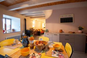 Gîte en grès rose 46 personnes
