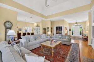 TB127: 127 Turnberry Drive