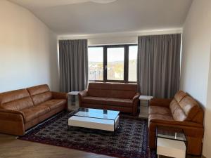 Spacious 4-bedroom apartment for 8 people