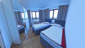 Spacious 4-bedroom apartment for 8 people