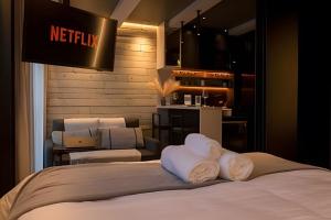 Ap Luxo e Moderno c Aut Alexa. Entre CGH, FL e JK