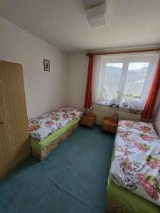 Cozy Apartment in Krkonoše with Hot Tub