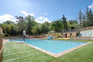 Camping les Pialades - Chalet Eden
