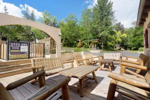 Camping les Pialades - Chalet Eden