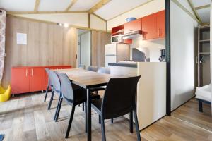 Camping les Pialades - Chalet Eden