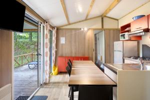 Camping les Pialades - Chalet Eden