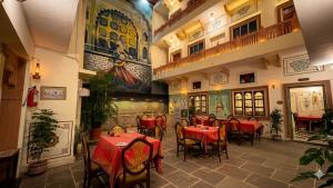 Mahal Khandela-A Heritage Hotel
