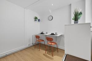 Barbican Apartments - Home Cinema Experience