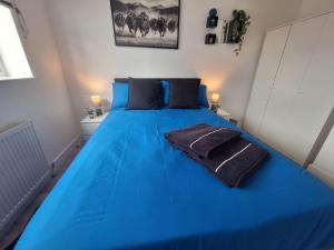 3 BED, Terrace House, Sleeps up to 7 people, Garden