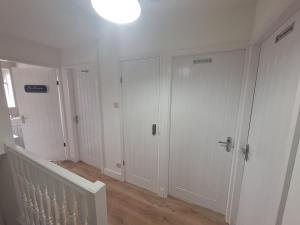 3 BED, Terrace House, Sleeps up to 7 people, Garden