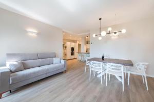 Lake View Flat with Pool Gardone Riviera