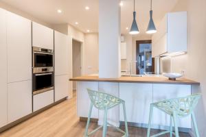 Lake View Flat with Pool Gardone Riviera