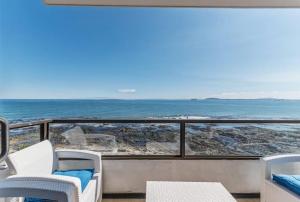 Secure One Bed | Uninterrupted Ocean Views