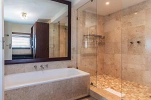 Secure One Bed | Uninterrupted Ocean Views