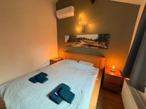 VELUWE Modern Chalet With Private Garden - Cosy Getaway