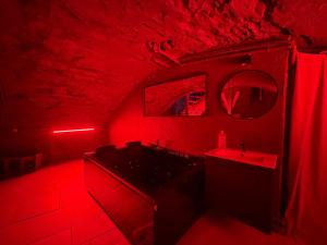 Ferrachat - Dark Desire Room - Centre