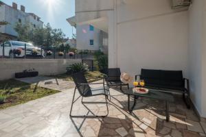 AMI apartments