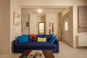 Blue Iris: Stylish apartment just 10 minutes walk from Old Town Chania