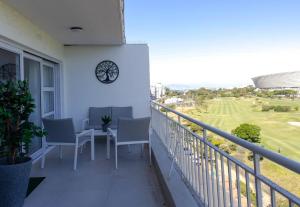 Mouille Point -Very Stylish Ultra Modern Apartment