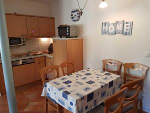Ferienwohnung 4 im Haus am See mit Wintergarten und Terrasse
