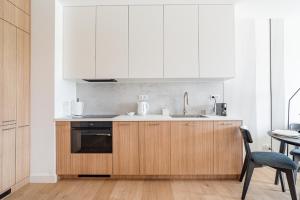 Portowa M1 - Vistula River nearby, Parking, Balcony - by Rentujemy